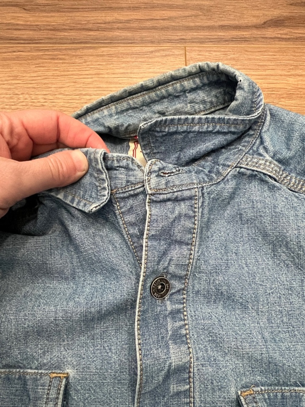 Iron & Resin Denim Shirt Size Medium - Picture 9 of 14